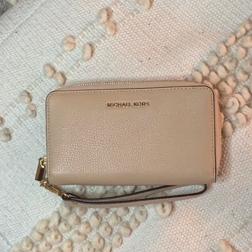 Michael Kors Cream/Beige Flat Multifunction Phone Wallet